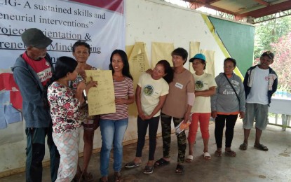 <p><strong>TRAINING.</strong> Members of farmers’ groups in Barangay Riverside, Isabela, Negros Occidental join one of the sessions of the Entrepreneurial Training Program held earlier this month. They are being trained by the Association of Negros Producers to develop products from their agricultural produce under the Provincial Peace and Order Council’s Balik-Salig Program, which aims to foster entrepreneurship and economic growth in conflict-affected areas. <em>(Photo courtesy of Association of Negros Producers)</em></p>