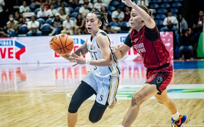 <p><strong>DETERMINED.</strong> UST's Kent Pastrana (No. 5) drives past UP's Achrissa Maw during their rubber match for the second finals seat in the UAAP Season 86 women's basketball tournament at Smart Araneta Coliseum in Quezon City on Saturday (Nov. 25, 2023). UST won, 87-83, to arrange a title showdown with seven-time defending champion National University. <em>(Photo courtesy of UAAP)</em></p>