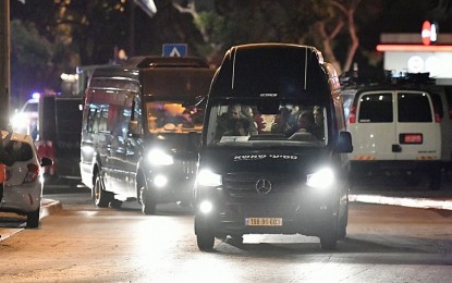 <p><strong>RELEASED. </strong> Vehicles carrying hostages released from the Gaza Strip arrive at a hospital in Ramat Gan, Israel, Nov. 26, 2023.  Hamas group is considering to extend its truce with Israel. (<em>Xinhua)</em></p>