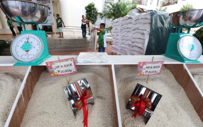 <p><strong>AFFORDABLE</strong>. A kilo of rice retails for PHP20 at the “Sugbo Merkadong Barato” at Talisay City Hall in Cebu province on Tuesday (Nov. 28, 2023). Speaker Martin Romualdez commended the leaders of Cebu, led by Governor Gwen Garcia, for providing affordable rice, adding that the model is revolutionary and deserves replication across the country. <em>(Photo courtesy of Speaker's Office)</em></p>