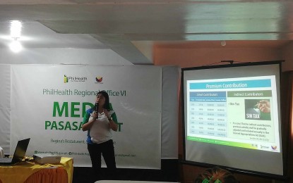 <p><strong>EXPANDED PRIMARY CARE BENEFIT</strong>. Janimhe Jalbuna, Philippine Health Insurance Corporation Public Affairs Unit head, during the media forum in San Jose de Buenavista on Tuesday (Nov. 28, 2023). Jalbuna said 32,508 members in Antique availed of the Konsulta package, an expanded primary care benefit of the state health insurance. (<em>PNA photo by Annabel Consuelo J. Petinglay)</em></p>