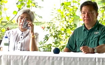 <p><strong>CAUSE OF MALI'S DEATH.</strong> A teary-eyed Manila Mayor Honey Lacuna (left) holds a press briefing with Manila Zoo veterinarian Dr. Heinrich Domingo at the Manila Zoo on Wednesday (Nov. 29, 2023). The Manila City government said Mali died due to congestive heart failure while suffering from cancer.<em> (Photo courtesy of Manila City Hall Reporters Association)</em></p>
