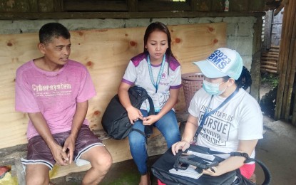 <p><strong>DATA GATHERING.</strong> A community-based management system (CBMS) enumeration activity in Alangalang, Leyte in this undated photo. The Philippine Statistics Authority (PSA) is eyeing to turn over completed CBMS data to all 91 towns of Eastern Visayas before the end of December. <em>(Photo courtesy of Alangalang local government)</em></p>