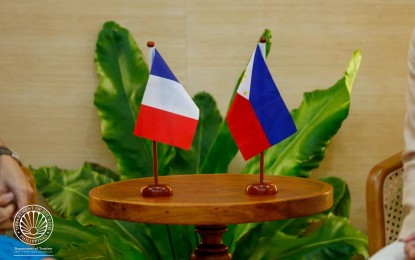 <p>Flaglets of France and the Philippines<em> (Photo courtesy of DOT)</em></p>