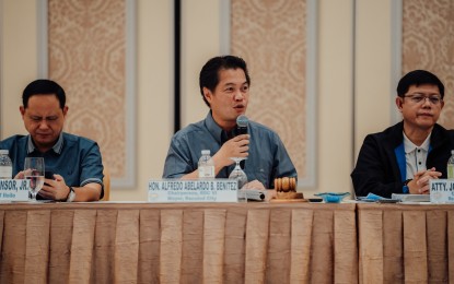 <p><strong>RDC-6 IN MACAU</strong>. Bacolod City Mayor Alfredo Abelardo Benitez (center), chairperson of the Regional Development Council-Western Visayas, with Iloilo Governor Arthur Defensor Jr. (left) and private sector representative Jobert Peñaflorida, presides the fourth quarter full council meeting at The Venetian Macao in Macau, China on Wednesday (Dec. 6, 2023). Benitez leads officials of regional line agencies, representatives from the private sector, and local chief executives in a four-day council meeting and learning visits in Macau until Friday (Dec. 8). (<em>Photo courtesy of RDC-Western Visayas</em>)</p>