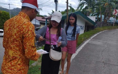 <p><strong>FIRE SAFETY.</strong> Bureau of Fire Protection (BFP) personnel in the Municipality of Patnongon, Antique, distribute information and education campaign fliers as part of the Oplan Paala-ala Iwas Paputok 2023, on Friday (Dec. 22, 2023). BFP Antique Information Officer Fire Officer 2 Eulie May Raymaro said in an interview Friday (Dec. 22, 2023) that vendors must secure the Fire Safety Inspection Clearance (FSIC) before they sell firecrackers. (<em>Photo courtesy of BFP Patnongon</em>)</p>