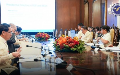 <p><strong>DEVOLUTION PLAN.</strong> In a meeting last week, President Ferdinand R. Marcos Jr. instructed national government agencies to analyze the operationalization of the devolution initiative. He also ordered agencies to determine functions that would be devolved to the local government units.<em> (Photo courtesy of PCO)</em></p>