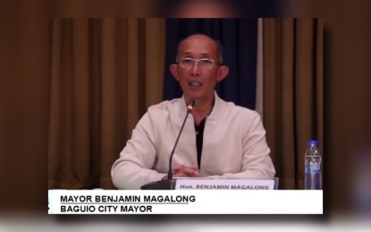 <p><strong>DRINK SAFE WATER</strong>. Baguio City Mayor Benjamin Magalong urges the public to drink bottled or boiled water and avoid drinking directly from the tap whether at home or in establishments. The city government has declared an outbreak of gastrointestinal cases on Wednesday (Jan. 10, 2024) after cases rose to 1,609 at around 3 p.m. during the day. <em>(Photo from Baguio City PIO Facebook account)</em></p>