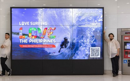 <p><strong>FEATURED IN THE USA.</strong> The Department of Tourism in the Caraga Region welcomes the installation of billboards at the Bart and Muni LRT stations in San Francisco, California, USA that features Siargao Island and the yearly international surfing event. The setting-up of billboards is part of the campaign of the DOT to boost international tourism. <em>(Photo courtesy of DOT-13)</em></p>
<p> </p>