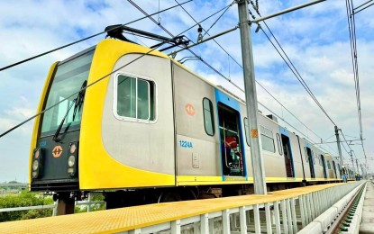 Workers can ride LRT-2 for free on Labor Day