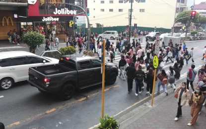 <p><strong>HEALTH-FOCUSED</strong>. The Baguio City government continues to promote a walkable city by ensuring that its streets are safe both for pedestrians and motorists. As part of its pedestrianization effort, the city government has completed renovation works on its first “Living Street” project, which is along the Perfecto and Carantes Streets at the foot of Session Road. <em>(PNA file photo)</em></p>