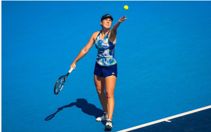 Noskova, 19, eliminates World No. 1 Swiatek from Australian Open