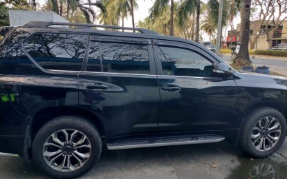 <p><strong>FOILED.</strong> The sports utility vehicle used by the suspects in the kidnapping attempt of a Chinese businesswoman on Roxas Boulevard in Pasay City on Monday (Jan. 22, 2024). Members of the Pasay City Police Station Substation 1 who were on a routine patrol in the area foiled the kidnapping and arrested four suspects. <em>(Photo courtesy of Southern Police District)</em></p>