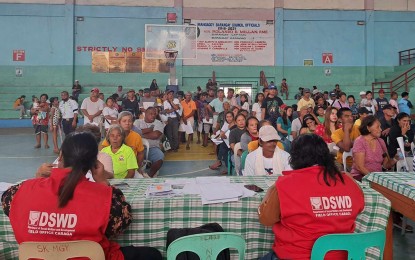 <p><strong>AICS RECIPIENTS</strong>. Some 264,903 beneficiaries were served by the Department of Social Welfare and Development in 2023 through the Assistance to Individuals in Crisis Situation (AICS) program in the Caraga Region. During the year, the agency disbursed PHP1.3 billion worth of financial aid under the program.<em> (Photo courtesy of DSWD-13)</em></p>