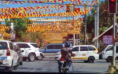 <p><strong>FESTIVE.</strong> Iloilo City is now in a festive mood as it prepares for the 2024 Dinagyang Festival highlights from Jan. 25 to 28. Local and foreign tourists can partake of Ilonggo delicacies during the food festival, one of the events for the celebration. <em>(Contributed photo)</em></p>
