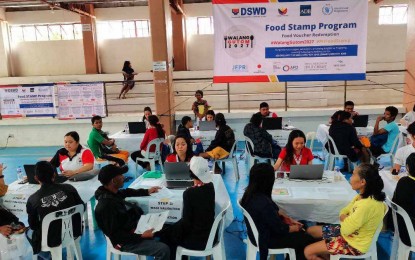 <p><strong>ADDRESSING HUNGER</strong>. Department of Social Welfare and Development-Bicol conducts registration and validation of beneficiaries of the food stamp program in this undated photo. A total of 195 families in Garchitorena, Camarines Sur are beneficiaries of the hunger-eradication scheme. <em>(Photo courtesy of DSWD-Bicol)</em></p>