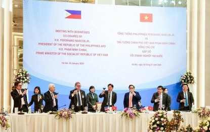 <p><strong>INVEST IN PH.</strong> President Ferdinand R. Marcos Jr. and some members of his Cabinet, including Agriculture Secretary Francisco Tiu-Laurel Jr., raise their glasses for a toast during a meeting with Vietnamese businessmen on Tuesday (Jan. 30, 2024). Tiu-Laurel Jr. and MIT Minister Nguyen Hong Dien have signed a memorandum of understanding, creating a framework for rice trade cooperation that is sustainable and meets the common interests of the Philippines and Vietnam. <em>(Photo courtesy of PCO)</em></p>