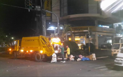 <p><strong>CLEAN.</strong> Iloilo City street sweepers make sure streets are clean after the highlights of the 2024 Dinagyang Festival. The General Services Office is now conducting a study to determine the behavior of Ilonggos in terms of solid waste management. <em>(Photo courtesy of City General Services Office FB page)</em></p>