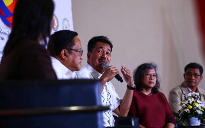 <p><strong>HIGHER EDUCATION EQUITY</strong>. Commission on Higher Education Chairperson J. Prospero de Vera III (with mic) responds to questions during the press launch of “Paglaum Kag Pagdaug” research initiative at the CHED Auditorium in Diliman, Quezon City on Monday (Feb. 12, 2024). He said the study aims to ensure "access and success" in inclusive higher education in the country.<em> (PNA photo by Joan Bondoc)</em></p>