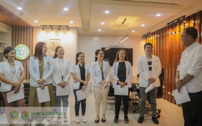 12 'Doctors to the Barrios' deployed to 5 Bicol provinces