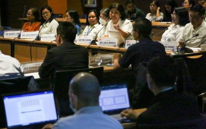 DepEd assures EDCOM to deliver textbooks on time