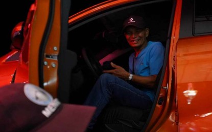 Elderly stroke victim wins brand new car in Cagsawa Festival raffle