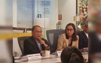 <p><strong>BANNER YEAR.</strong> Metro Pacific Investments Corp. (MPIC) chairman, president, and chief executive officer Manuel V. Pangilinan (left) and executive vice president and chief finance, risk, and sustainability officer Chaye Cabal-Revilla in a press conference at MPIC's headquarters in Pasig City on Wednesday (March 6, 2024). Pangilinan targets 2024 to be another banner year for MPIC. <em>(PNA photo by Kris M. Crismundo)</em></p>