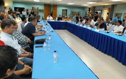 <p><strong>FINDING SOLUTIONS.</strong> Panay energy stakeholders identify short-term solutions to the persistent power problem on the island during a meeting called by the Iloilo City government on Thursday (March 7, 2024). Mayor Jerry P. Treñas said, however, that the long-term solution is the in-island power generator, whether solar, wind, or liquefied natural gas. <em>(PNA photo by PGLena)</em> </p>