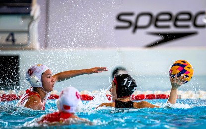 <p><strong>UNSTOPPABLE</strong>. Japan's Kaho Shironoshita (right) defends the ball against China's Yumian Zhang during the 11th Asian Age Group Championships women's water polo competition at the New Clark City Aquatic Center in Capas, Tarlac on Friday (March 8, 2024). Japan won, 16-8. <em>(Photo by Pet Salvador/AAGC) </em></p>