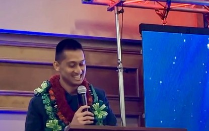 <p><strong>OFFICIAL TRIP</strong>. Ilocos Norte Governor Matthew Joseph Manotoc delivers a talk before the Filipino community in Waipahu, Hawaii on Sunday night (March 10, 2024). He said the province is open for business and enticed his province mates to invest in the Philippines. <em>(Screenshot from Facebook Live)</em></p>