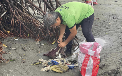 <p>Cagayan de Oro City Local Environment and Natural Resources Office coastal cleanup on Feb. 2, 2024. <em>(File photo courtesy of CLENRO)</em></p>