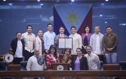 <p><strong>STRONG TIES.</strong> Senate President Juan Miguel Zubiri, together with other senators, hands a copy of Senate Resolution No. 946 to South Korean Ambassador to the Philippines Lee Sang-hwa at the Senate session hall on Monday (March 11, 2024). The resolution recognizes the enduring amity and cooperation between the Philippines and South Korea, which are celebrating the 75th anniversary of diplomatic relations. <em>(Photo courtesy of Senate PRIB)</em></p>