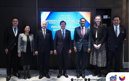 <p><strong>AIRBUS MEETING</strong>. The Philippine delegation to Germany, led by President Ferdinand R. Marcos Jr., meets with officials from Airbus, led by Anand Stanley, Asia Pacific Head of Region Anand Stanley (3rd from right), and Airbus International Government Affairs for Germany senior manager Karen Apitzsch (2nd from right) in Berlin, Germany on Tuesday (March 12, 2024). The delegation also met with Siemens AG. <em>(Courtesy of DTI)</em></p>