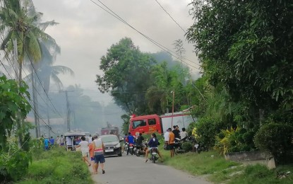 <p><strong>FIRE FIGHTING.</strong> A fire truck responds to a fire incident in a village outside Dumaguete City, Negros Oriental in this undated photo. The city fire station on Thursday (March 14, 2024) requested additional hydrants, especially in fire-prone areas, to cut down the response time of firefighters. <em>(PNA file photo by Mary Judaline Flores Partlow)</em></p>