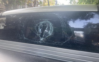 <p><strong>SHATTERED.</strong> The broken back windshield of Bureau of Corrections Director General Pio Catapang's back-up vehicle after being fired at Tuesday (March 19, 2024) at the Quezon City area of the Skyway. The driver and his companion were unharmed. (<em>Photo courtesy of BuCor)</em></p>