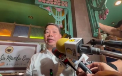 <p><strong>UNHAMPERED BUYING</strong>. Agriculture Assistant Secretary Arnel de Mesa assures unhampered buying of rice buffer stock despite the ongoing probe in the National Food Authority (NFA), in an ambush interview on Wednesday (March 20, 2024). The NFA needs to secure 300,000 metric tons of rice buffer stock for the year. <em>(Screengrab)</em></p>