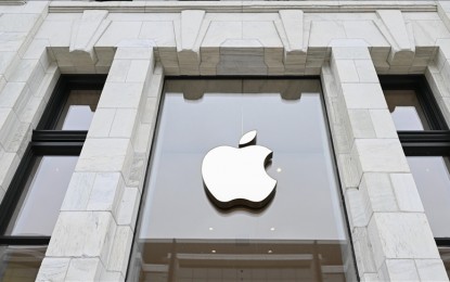<p><strong>SUIT VS. APPLE</strong>. Technology company Apple is facing an anti-trust lawsuit before a US court after it was alleged that the company “relies on exclusionary anti-competitive conduct.” The US Justice Department the suit was filed jointly by 16 state and district attorney generals before the US District Court for New Jersey.<em>(Anadolu)</em></p>
