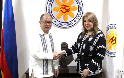 <p><strong>NEW HEAD.</strong> New National Historical Commission of the Philippines Chairperson Lisa Guerrero-Nakpil (right) is congratulated by National Commission for Culture and the Arts Chairman Victorino Mapa Manalo on Tuesday (March 26, 2024). Nakpil succeeded Dr. Emmanuel Franco Calairo. <em>(Photo courtesy of NHCP)</em></p>