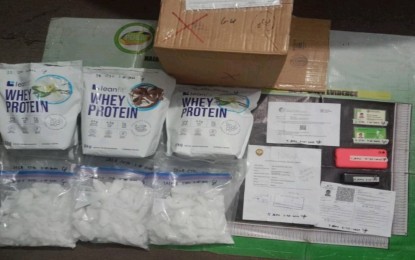 <p><strong>BUSTED.</strong> Members of the NAIA Inter-Agency Drug Interdiction Task Group arrest the consignee of a shabu shipment worth PHP20.4 million in an operation in Pasay City on Monday (March 25, 2024). The suspect was identified as 51-year-old Mohammad Tammy Bagatao, a.k.a. Joseph Manasseh Acogido. <em>(Photo courtesy of PDEG)</em></p>