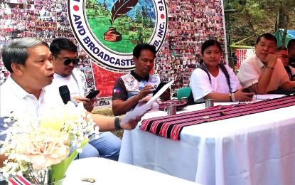 <p><strong>FREE VACATION</strong>. Baguio Correspondents and Broadcasters Club (BCBC) president Thom Picaña (leftmost) explains the procedure for the search for the Lucky Summer Visitors in a press conference in the city on Wednesday (March 27, 2024).  He said the lucky winners will receive a free three-day vacation in Baguio and Benguet. <em> (PNA photo by Liza T. Agoot)</em></p>