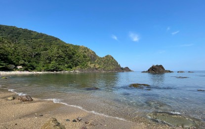 <p><strong>CALM AND PEACEFUL</strong>. Mingay beach in Santa Praxedes, Cagayan. It is an off-the-grid rest haven. <em>(Photo by Leilanie Adriano)</em></p>