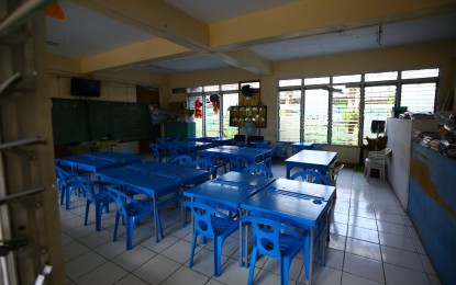 <p><strong>NO IN-PERSON CLASSES. </strong>An empty classroom at the Pinyahan Elementary School in Diliman, Quezon City in this April 2, 2024 photo. The Department of Education (DepEd) has implemented asynchronous classes in all public schools nationwide on Monday (April 8) to allow learners and teachers finish pending tasks. (<em>PNA file photo by Joan Bondoc)</em></p>