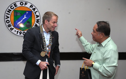 <p><strong>ENHANCING TIES</strong>. Norway Ambassador to the Philippines Christian Halaas Lyster is welcomed to the Capitol by Palawan Provincial Legal Office chief Joshua Bolusa on Wednesday (April 3, 2024). They discussed possible collaborations in the tourism, energy, healthcare and maritime sectors. <em>(Photo courtesy of Palawan PIO)</em></p>