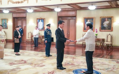 <p><strong>PRESENTATION OF CREDENTIALS.</strong> President Ferdinand R. Marcos Jr. welcomes new Japanese Ambassador to the Philippines Endo Kazuya at Malacañan Palace in Manila on Thursday (April 4, 2024). During their meeting, Kazuya presented his letter of credence to Marcos in a ceremony at the Reception Hall of Malacañan. <em>(Photo from PBBM’s official Facebook page)</em></p>