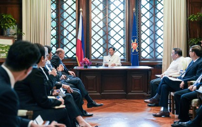 <p><strong>PARTNERSHIP</strong>. Officials of the Hongkong and Shanghai Banking Corporation (HSBC) pay a courtesy visit to President Ferdinand R. Marcos Jr. at the Malacañan Palace on Thursday (April 4, 2024) where its officials expressed commitment to support the government’s economic agenda and continue investing in the Philippines. The President, for his part, welcomed HSBC's continued commitment to partner with the country. <em>(Presidential Communications Office Photo)</em></p>