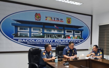 <p><strong>TASK FORCE MEETING</strong>. Col. Noel Aliño (center), police city director, meets with the heads of Bacolod City Police Office Anti-Vandalism Task Force on Wednesday (April 3, 2024). Aliño ordered all  BCPO operatives to strictly implement the city ordinance prohibiting vandalism.<em> (Photo courtesy of Bacolod City Police Office)</em></p>