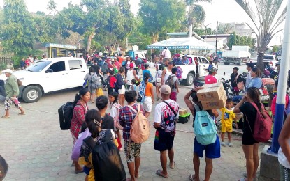 <p><strong>TO SAFETY</strong>. More residents from the villages of Nagcanasan and Gapang in Pilar town, Abra arrive at the Poblacion gymnasium <span dir="ltr">on Thursday morning</span>. The gymnasium will serve as their temporary shelter following the clash between members of the 50th Infantry Battalion of the Philippine Army and the rebels from past <span dir="ltr">11 a.m.</span> to almost <span dir="ltr">7 p.m. on Tuesday</span> <em>(PNA photo courtesy of Pilar DRRMO)</em></p>
