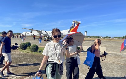 <p><strong>TOURIST ARRIVALS</strong>. Tourists arrive at the Laoag International Airport in this undated photo. The peak day was recorded on March 29, 2024 with 84,824 visitors.<em> (Photo by Leilanie Adriano)</em></p>