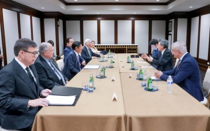 <p><strong>SUSTAINED ECONOMIC GROWTH.</strong> President Ferdinand R. Marcos Jr. (3rd from left, left panel) meets with Japan Chamber of Commerce and Industry (JCCI) chairperson Ken Kobayashi (center, right panel) in Washington DC on Friday (April 12, 2024, Manila time). During the meeting, Marcos acknowledged the JCCI’s continued support towards sustaining the Philippines’ economic growth. <em>(Photo from the Presidential Communications Office)</em></p>