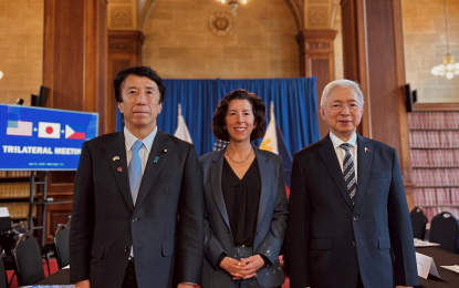 <p><strong>MINISTERS MEETING</strong>. Japan Minister of Economy, Trade and Industry Ken Saito, United States Secretary of Commerce Gina Marie Raimondo and Philippine Department of Trade and Industry Secretary Fred Pascual (from left) attend the Trilateral Economic Ministers Meeting in Washington, D.C., USA on Thursday (April 11, 2024). The Philippines-US-Japan partnership for the development of the Luzon Economic Corridor will help accelerate investments in critical sectors. <em>(Photo courtesy of DTI)</em></p>